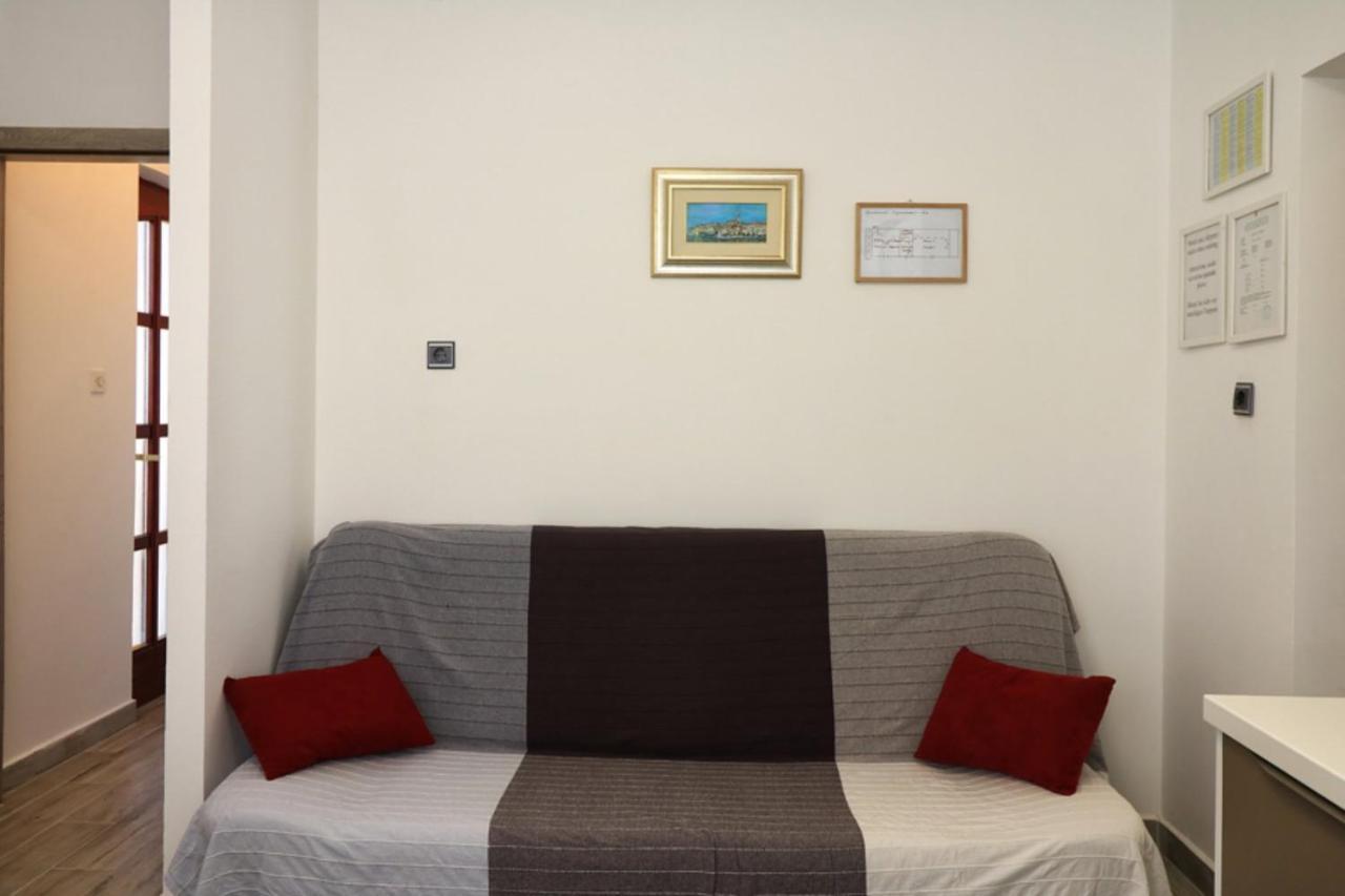 Apartmani Mikin Betina  Extérieur photo