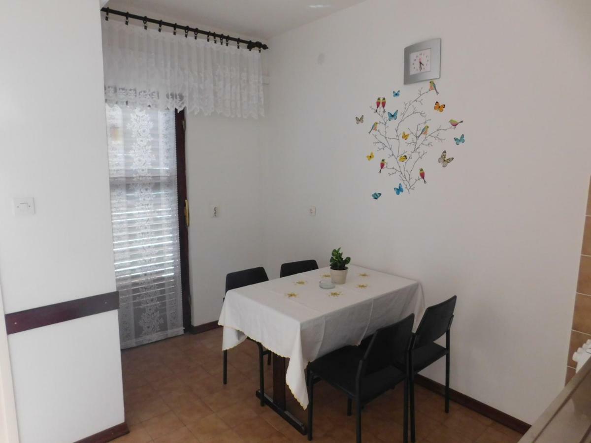 Apartmani Mikin Betina  Extérieur photo