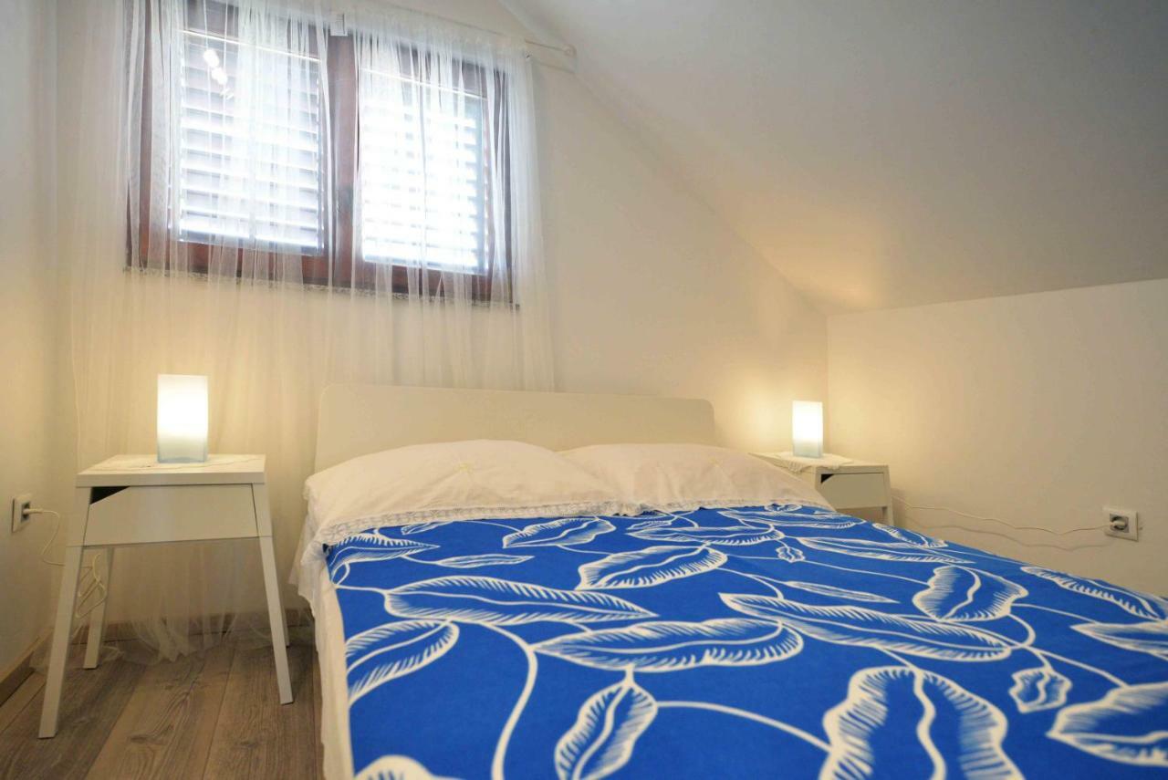 Apartmani Mikin Betina  Extérieur photo