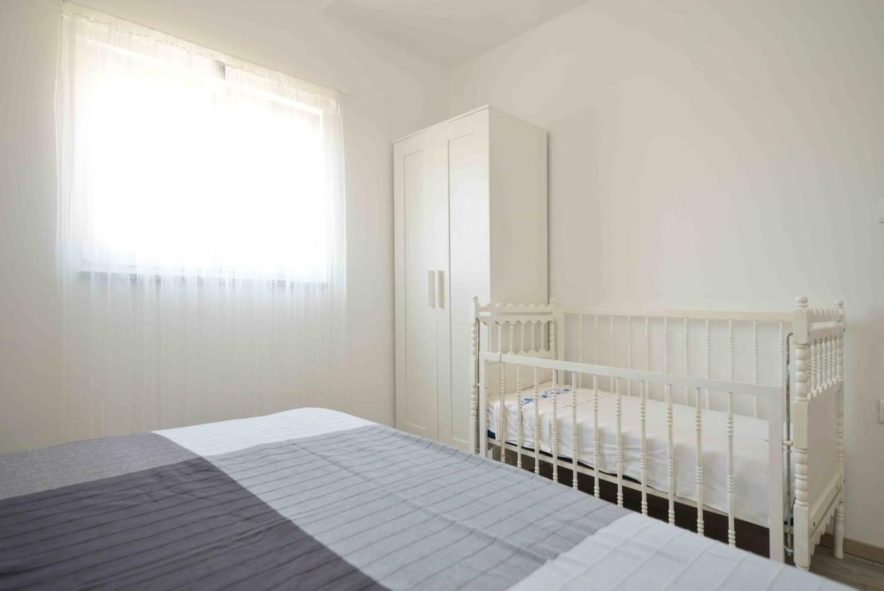 Apartmani Mikin Betina  Extérieur photo