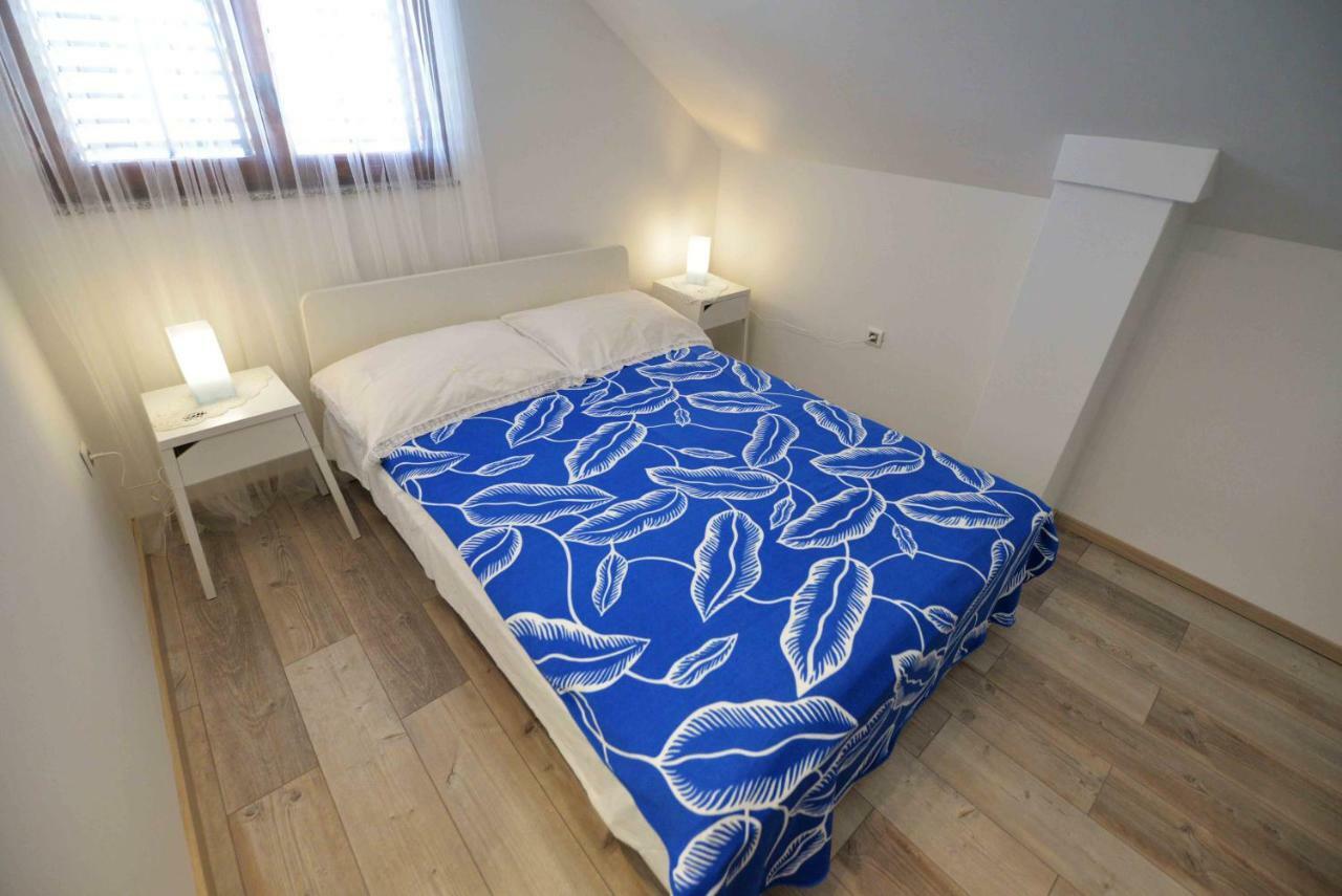 Apartmani Mikin Betina  Extérieur photo