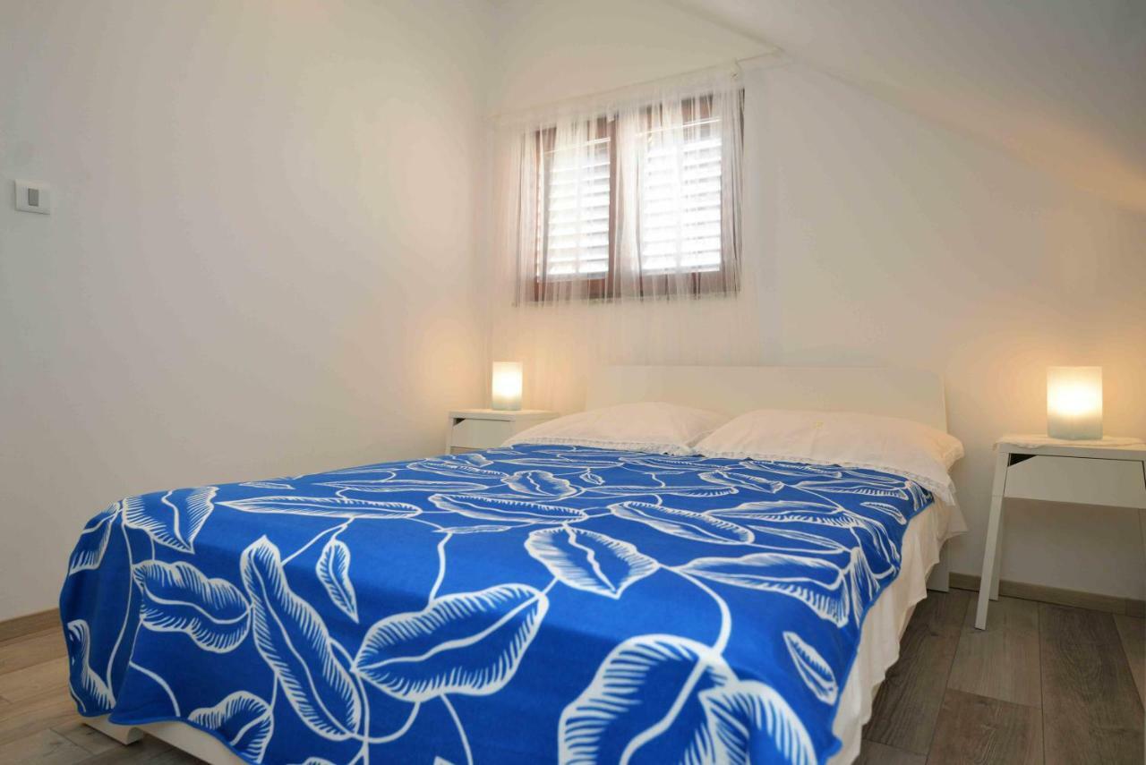 Apartmani Mikin Betina  Extérieur photo